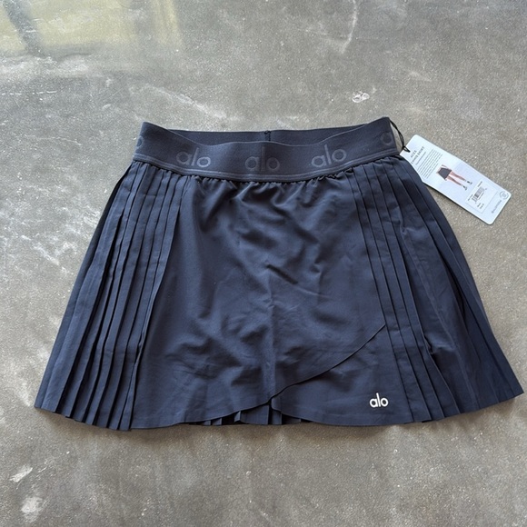 Alo Yoga Aces Tennis Skirt - Picture 5 of 7